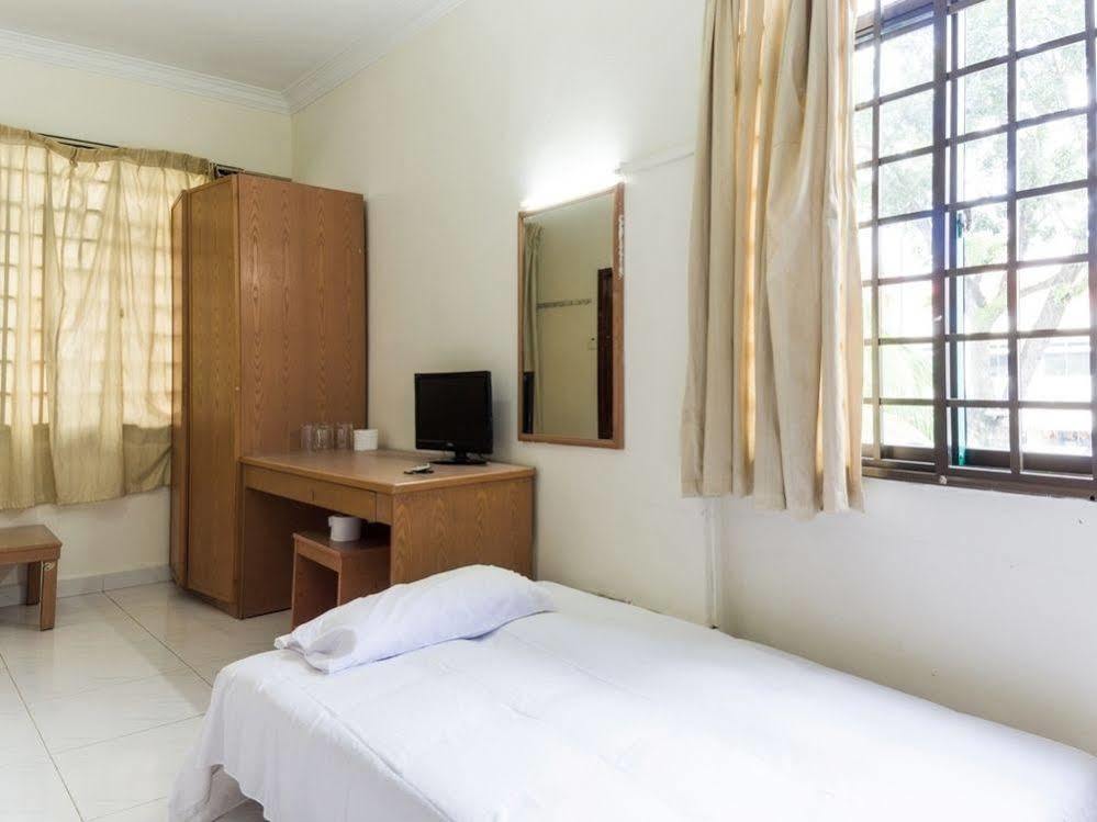 Reddoorz Near Aljunied Mrt Singapura Exterior foto